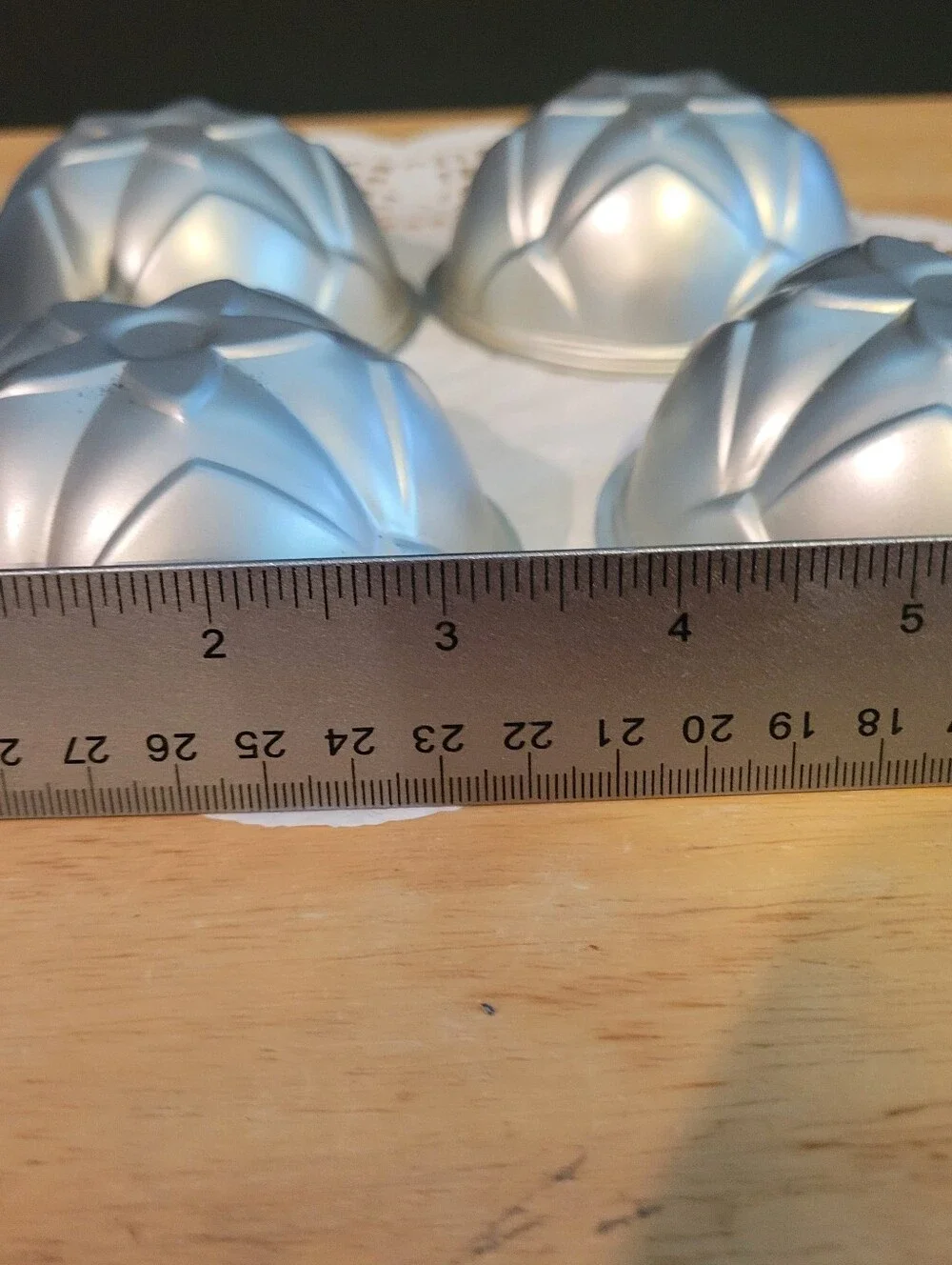 Wear-Ever #2964  Individual Petal Molds - Silver Aluminum Vintage set of 4